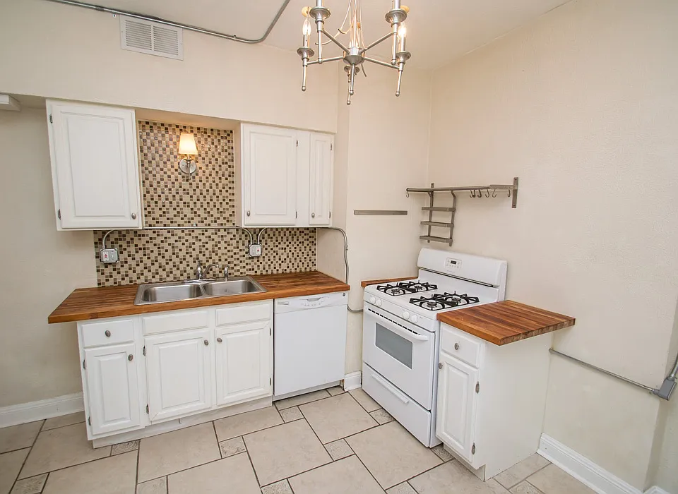 Kitchen Unit 1