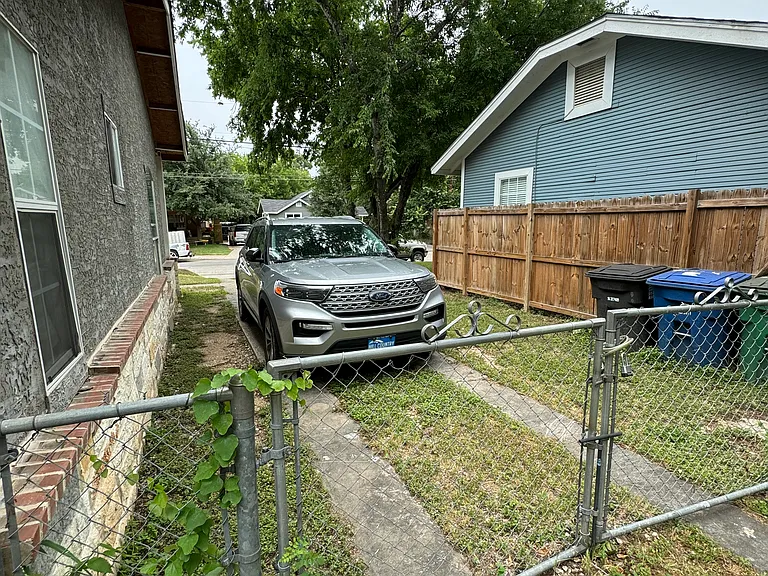 830 Canton — Photo 9