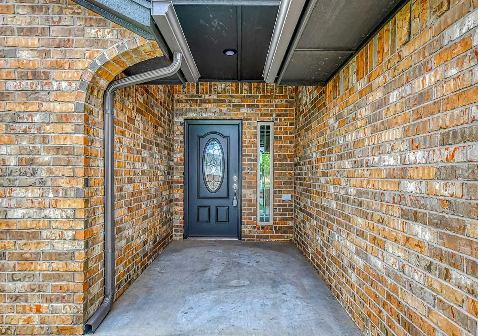 Move In Special: August Rent Free! — Photo 2