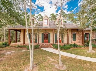 540 Pelican Ridge Dr, Madisonville, LA 70447