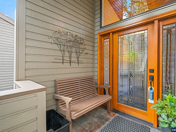 4th image of 3981 SW Fairhaven Ct