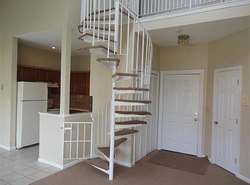 3rd image of 11 Littles Ln APT 202