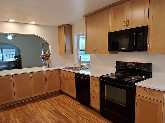 2nd image of 15612 NE 182nd Ave