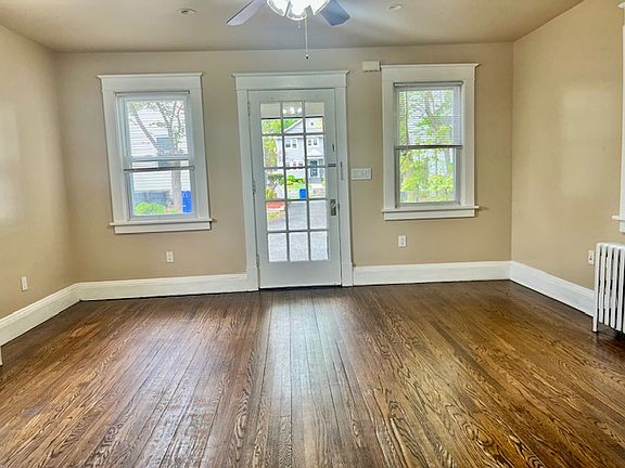 3rd image of 144 Phelps Ave