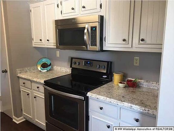 2nd image of 368 Sandalwood Dr