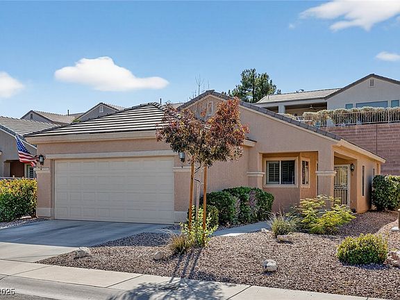 2nd image of 545 Cypress Gardens Pl