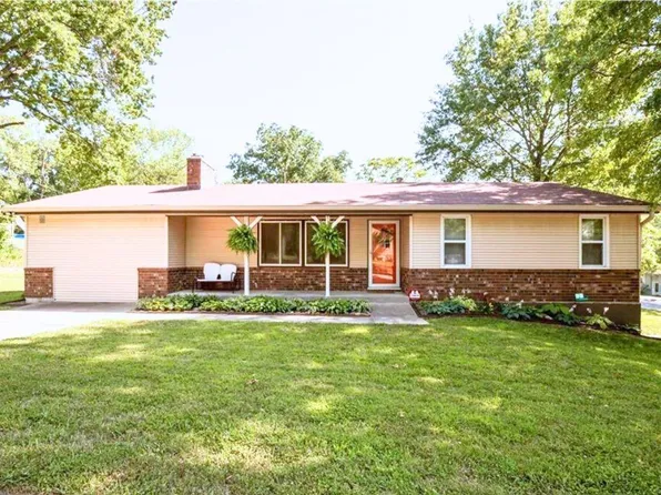 313 NW 61st St, Kansas City, MO 64118