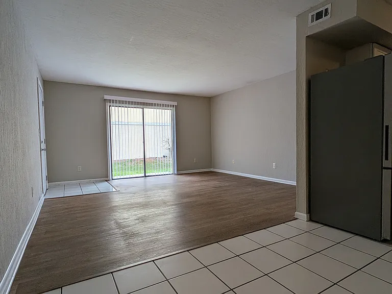 2130 Forest Knoll Dr NE #111 — Photo 8