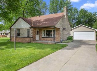 1017 Hennes Ct, Kaukauna, WI 54130