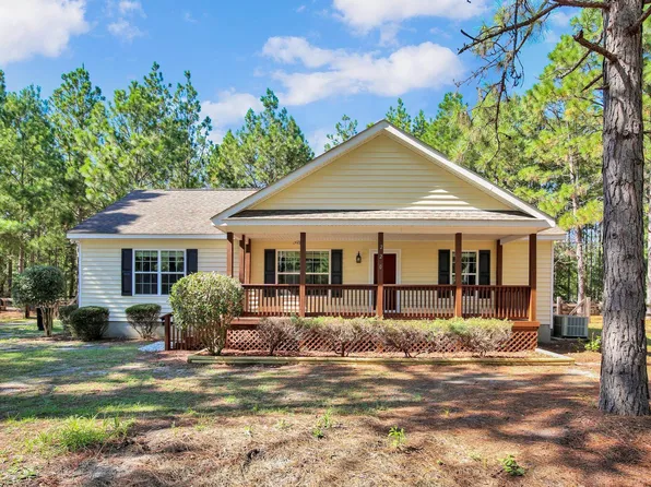 220 Ashleigh Blvd, Aberdeen, NC 28315