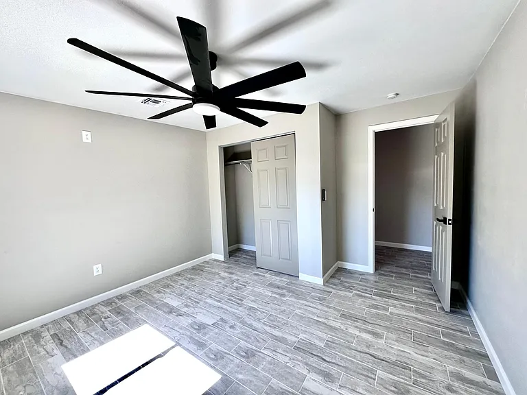 3650 E 23rd St #2 — Photo 4