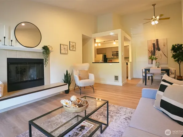 12303 Harbour Pointe Boulevard #AA303, Mukilteo, WA 98275