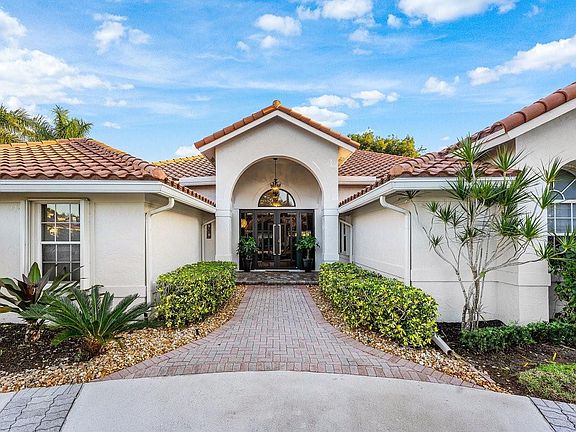 5th image of 510 Sabal Way