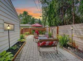 1555 S 167th St, New Berlin, WI 53151