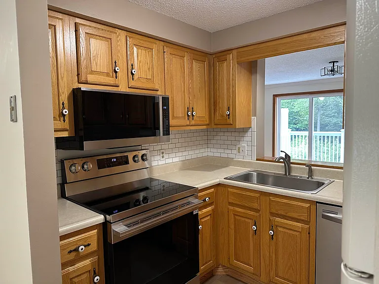 25 Charlonne St #3 — Photo 7