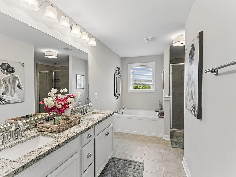 1010 Vanguard Dr — Photo 25