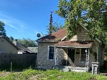 2 bed, 872 sqft, $949 — Photo 2