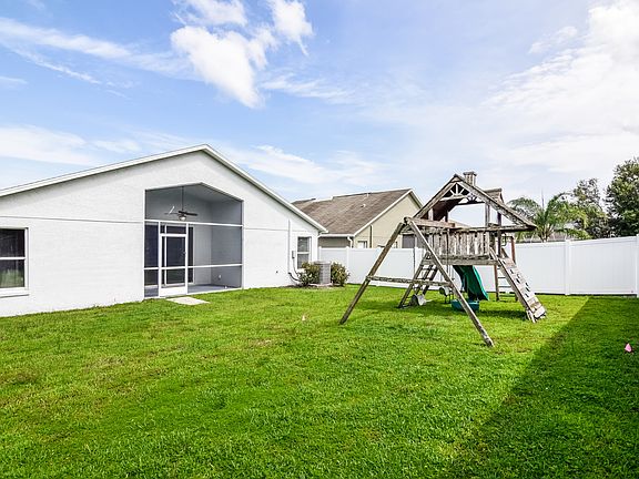 5th image of 7335 Pulteney Dr