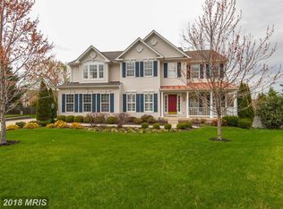 414 Sugarland Meadow Dr, Herndon, VA 20170