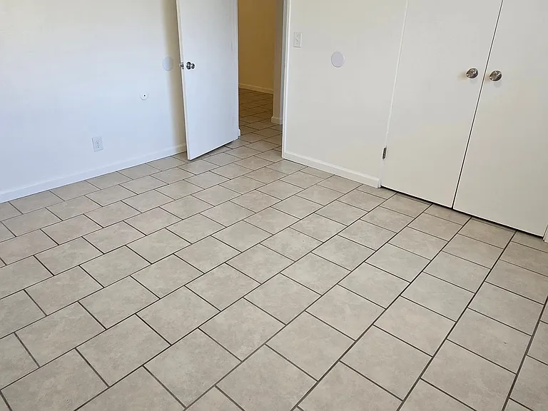 11503 Asher St #10 — Photo 7