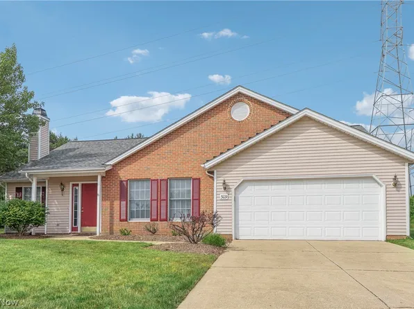 309 Bridgewater Ln #25, Chardon, OH 44024