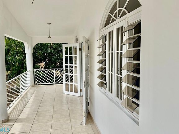 2nd image of 8 Calle 8 #E-21