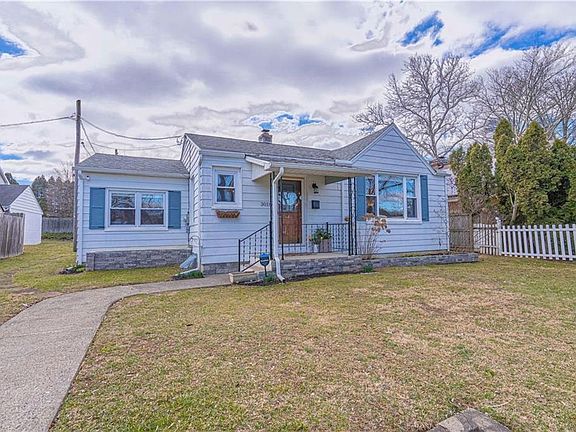 3rd image of 3018 W Washington St S