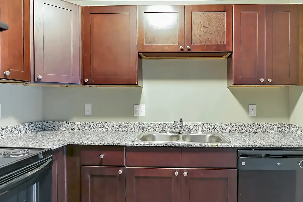Summit Apartments — Photo 4
