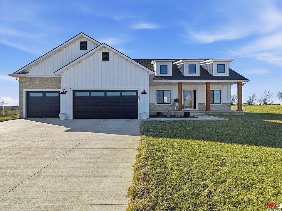 1st image of 9321 Cambridge Ct