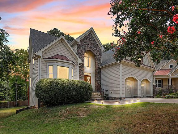 2nd image of 1412 Savannah Oaks Way