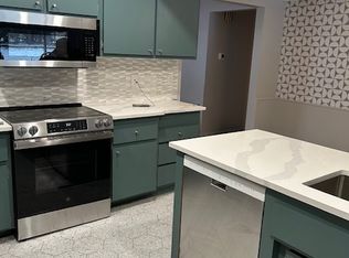 2109 Belle Vernon Dr, Rochester Hills, MI 48309