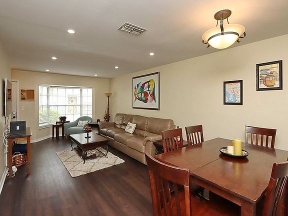 4th image of 601 S Albany Ave APT 5