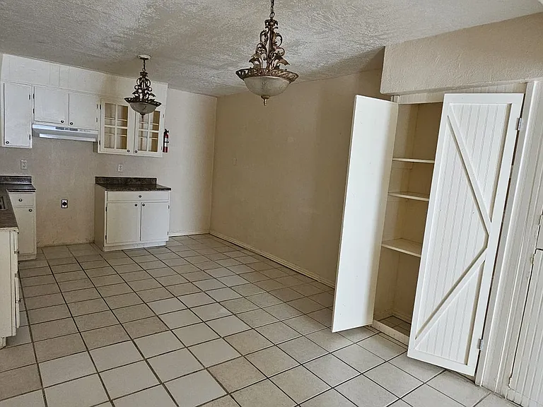 219 E Cherry Ln — Photo 17