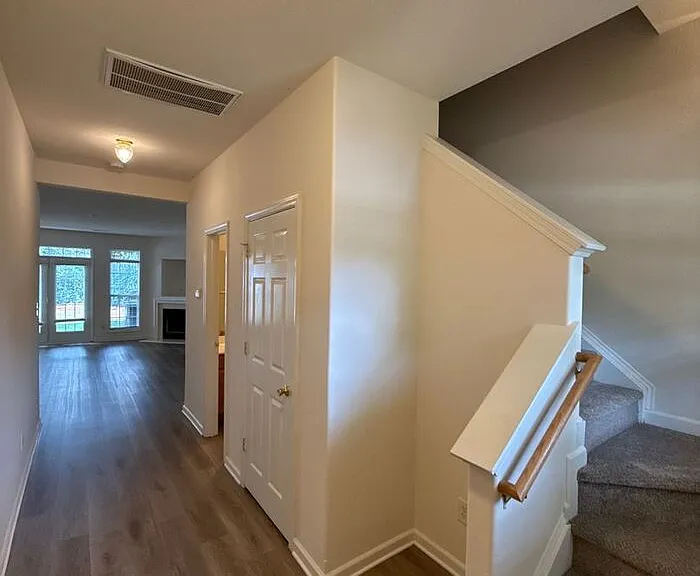 4606 Kingsland Ct — Photo 9