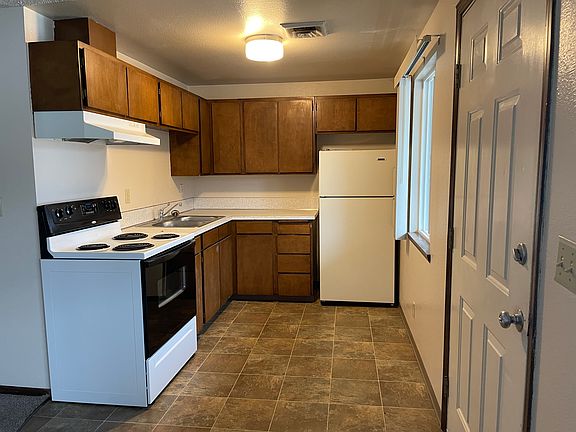 2nd image of 301 Jefferson Ave