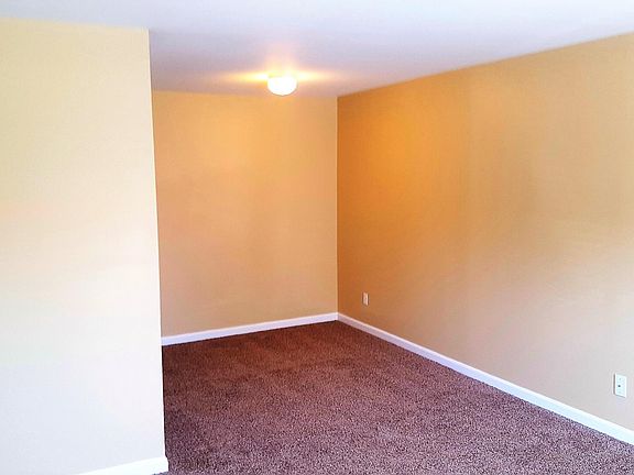 5th image of 3875 Northeast Dr APT A