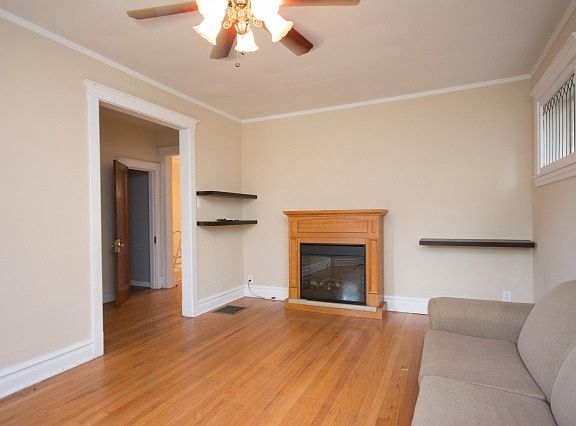 3rd image of 4449 N Maplewood Ave #1