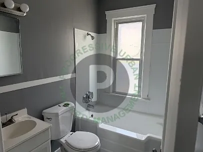 10709 Fidelity Ave — Photo 7