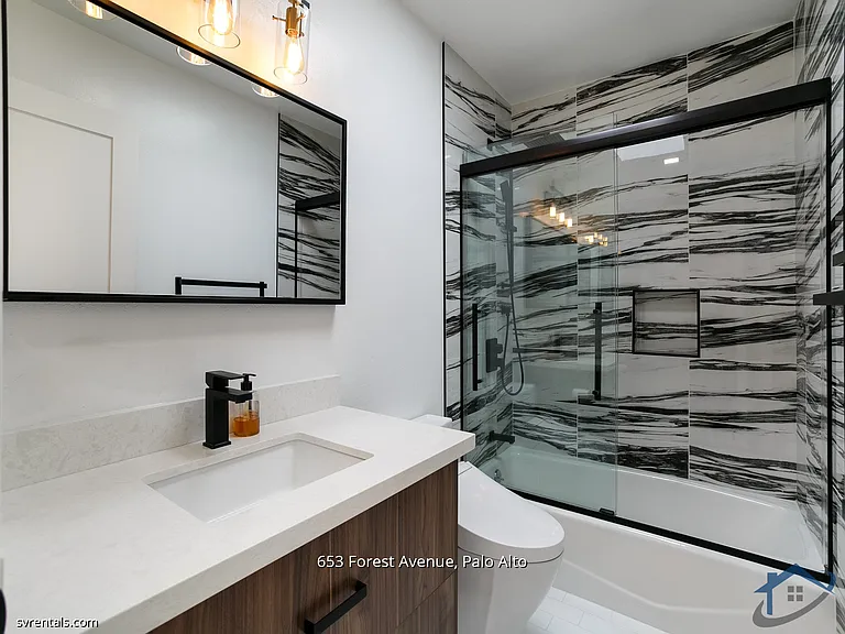 653 Forest Ave — Photo 11