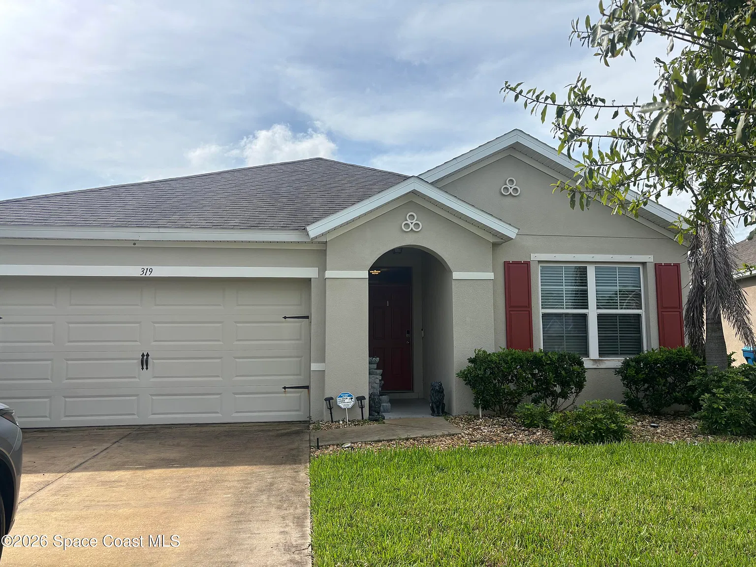 3 bed, 2.0 bath, 1676 sqft, $2,000 — Photo 2