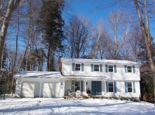1225 Stockbridge Rd, Webster, NY 14580