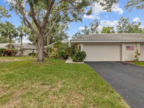 235 Southampton Ln, Venice, FL