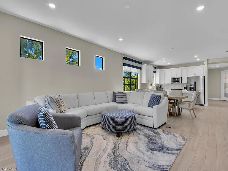 11694 Canal Grande Dr — Photo 16