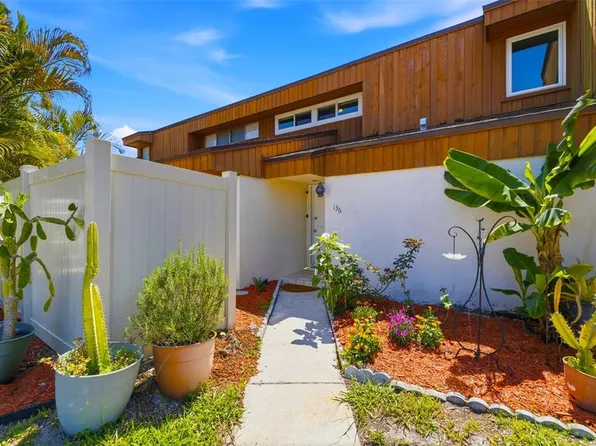 2074 Sunset Point Rd APT 136, Clearwater, FL 33765