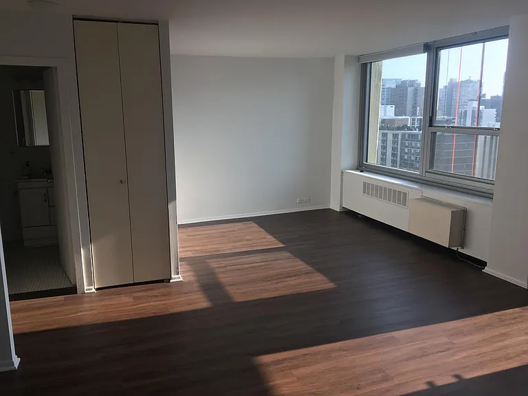 1255 N Sandburg Ter #2108 — Photo 1