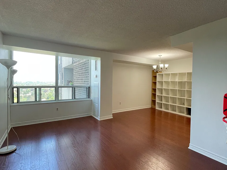 5 Old Sheppard Ave #1807
