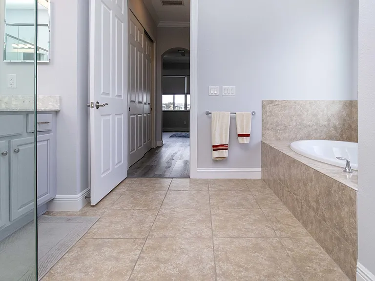 1030 Overlook Ct — Photo 53