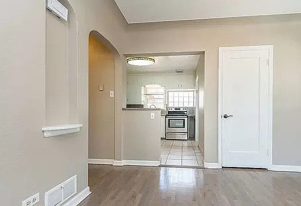 3906 S Logan St — Photo 5