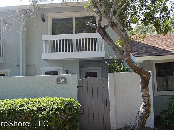 3rd image of 102 Mariners Cove Clb #102