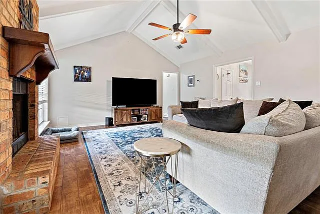 115 Aberdeen Dr — Photo 8